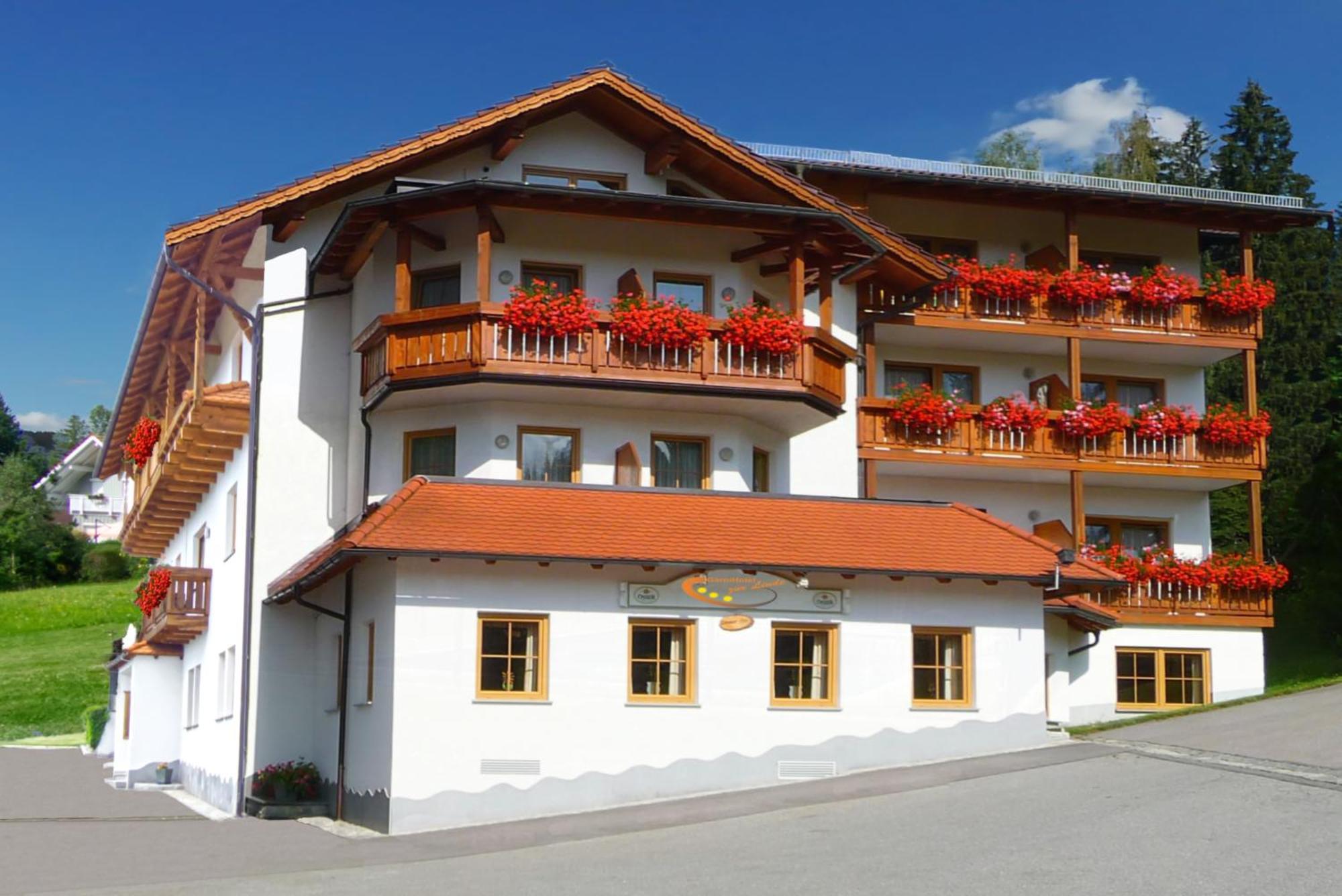Garnihotel Zur Linde - Bayerischer Wald - Aktivcard Mit 154 Kostenfreien Leistungen - Kostenloser Parkplatz لوبيرغ المظهر الخارجي الصورة